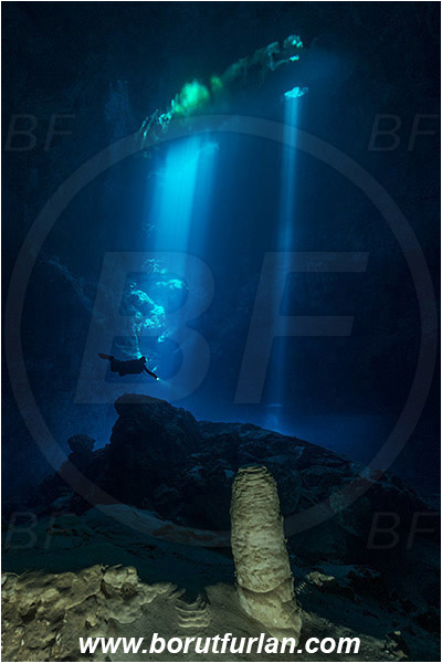 Cave, El Pit, Cenotes, Tulum, Yucatan, Mexico, Light ray, Stalactite, Diver