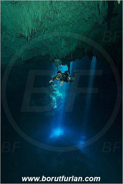 Cave, El Pit, Cenotes, Tulum, Yucatan, Mexico, Light ray, Stalactite, Diver