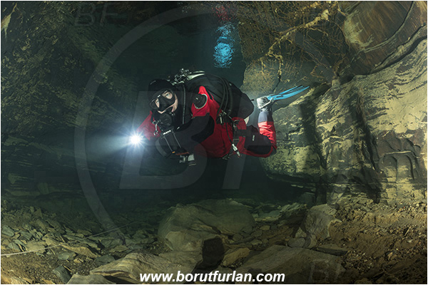 Cave, Suhadolca, Cerkniško jezero, Slovenia, Diver