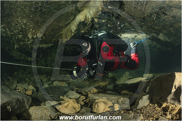Cave, Suhadolca, Cerkniško jezero, Slovenia, Diver