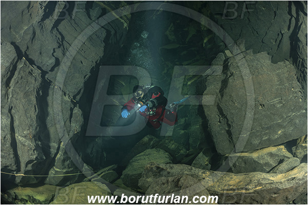 Cave, Suhadolca, Cerkniško jezero, Slovenia, Diver