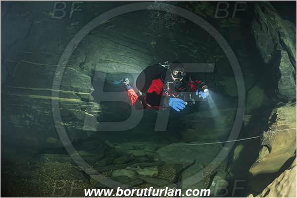 Cave, Suhadolca, Cerkniško jezero, Slovenia, Diver