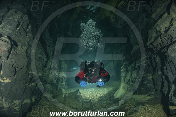 Cave, Suhadolca, Cerkniško jezero, Slovenia, Diver, Backlight