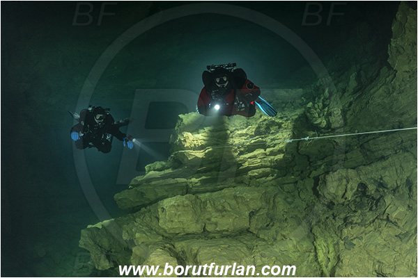 Cave, Elefante bianco, Bassano del Grapa, Italy, Diver