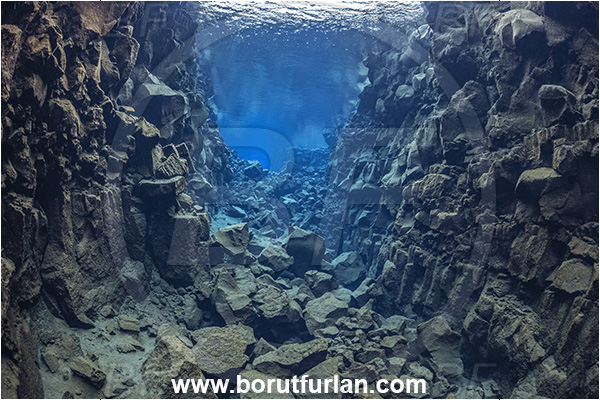 Silfra, Pingvallavatn, Iceland, Lake, Rocks, Fissure, Canyon