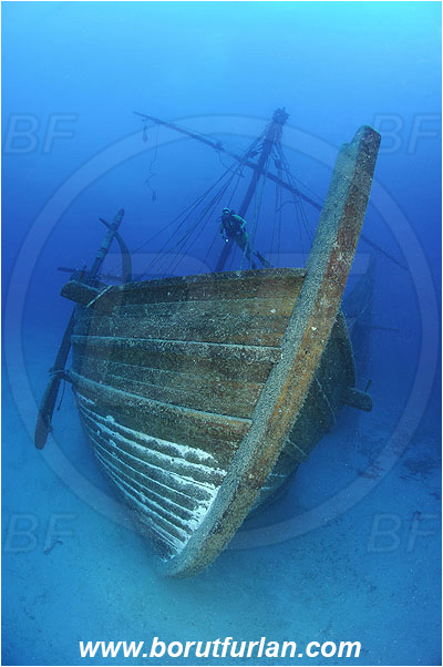 Kas, Turkey, Mediterranean sea, Uluburun wreck, Uluburun, Replica wreck, Artificial wreck, Wreck, Diver