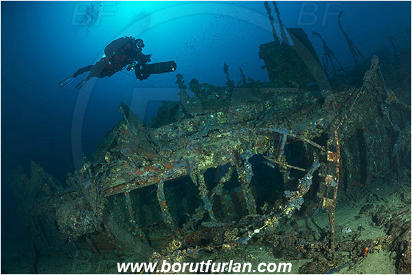 Peljesac, Croatia, Adriatic sea, Mediterranean sea, Wreck, S-57 wreck (German "speedboat" from WW II), S-57, Diver, Underwater scooter