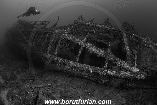 Peljesac, Croatia, Adriatic sea, Mediterranean sea, Wreck, S-57 wreck (German "speedboat" from WW II), S-57, Diver, Underwater scooter, Black&white