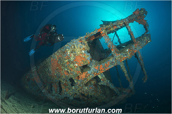 Peljesac, Croatia, Adriatic sea, Mediterranean sea, Wreck, S-57 wreck (German "speedboat" from WW II), S-57, Diver, Underwater scooter