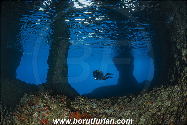 Island Vis, Croatia, Adriatic sea, Mediterranean sea, Reef, Cave, Pillar, Rocks, Diver
