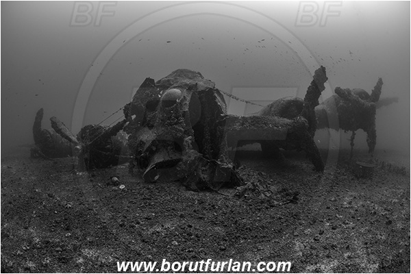 Island Vis, Croatia, Adriatic sea, Mediterranean sea, Wreck, Airplane, Bomber, B-17, Flying fortress, Black&white