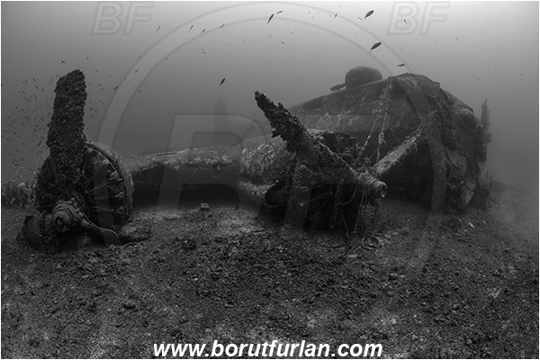 Island Vis, Croatia, Adriatic sea, Mediterranean sea, Wreck, Airplane, Bomber, B-17, Flying fortress, Black&white