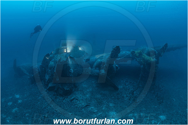 Island Vis, Croatia, Adriatic sea, Mediterranean sea, Wreck, Airplane, Bomber, B-17, Flying fortress, Diver
