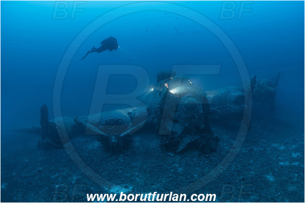 Island Vis, Croatia, Adriatic sea, Mediterranean sea, Wreck, Airplane, Bomber, B-17, Flying fortress, Diver