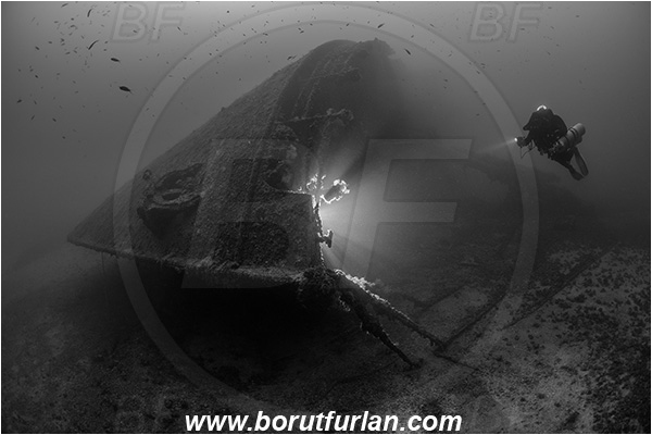 Island Vis, Croatia, Adriatic sea, Mediterranean sea, Wreck Brioni, Wreck, Brioni, Bow, Diver, black&white