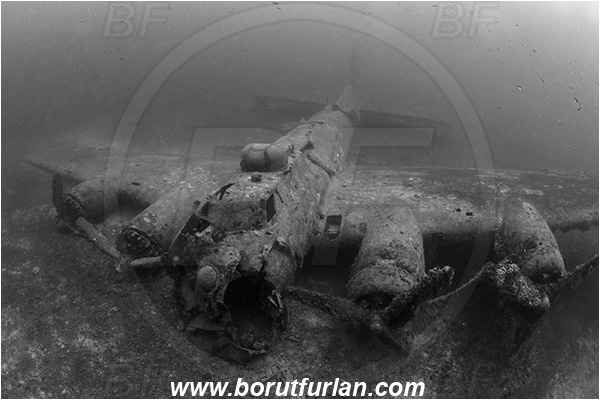 Island Vis, Croatia, Adriatic sea, Mediterranean sea, Wreck, Airplane, Bomber, B-17, Flying fortress, Black&white