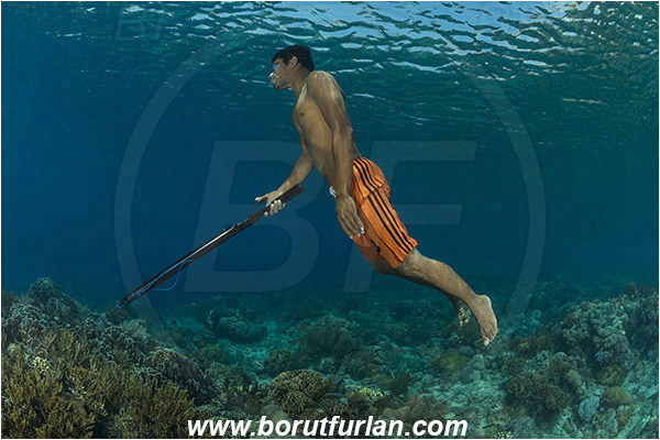Pantar, Alor, Indonesia, Reef, Native diver, Native fisherman, Underwater fisherman, Speargun