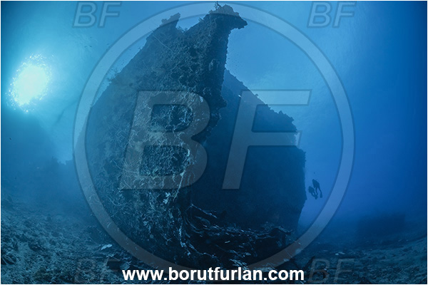 Star Reefs, Solomon Sea, Papua New Guinea, Pacific ocean, SS Russell H. Chittenden wreck, Wreck, Diver, Divers