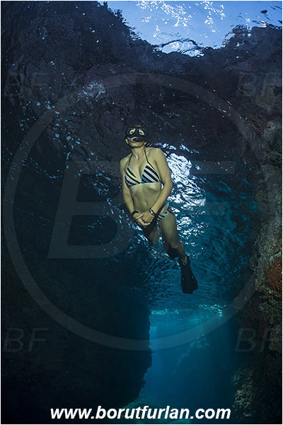 Baja California, Cave, Isla Partida, Los Islotes, Mexico, Pacific ocean, Reef, Sea of Cortez, Snorkeling, Breath-hold diving, Apnea, Girl, Swimming suit, Canyon